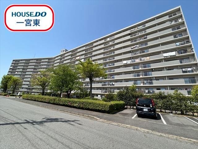 【外観】
1977年築SRC構造11階建マンション。名鉄名古屋本線石刀駅まで徒歩3分の好立地。ドラッグストア、コンビニなど生活便利な施設も周辺に揃っています。