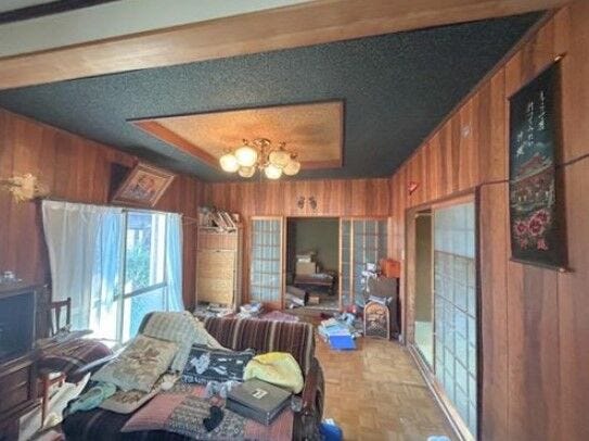 【内外装リフォーム予定】1階12帖洋室です。