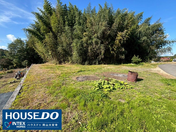 【外観】
【家庭菜園?ドッグラン?全てが叶う広さ!】なんと約683坪!都市部では考えられないスケールです。何を造るか想像するだけでワクワクしませんか?