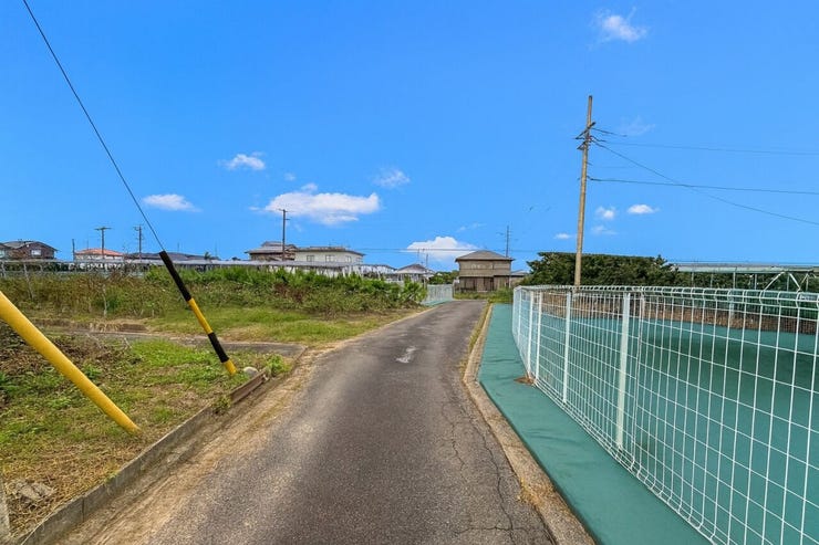 山崎小学校 徒歩7分!
お子様の通学も安心ですね♪