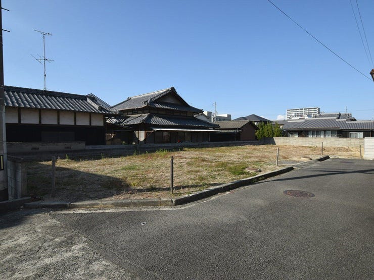 【外観】
外観を南東側より撮影