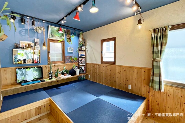 ちょっと腰掛けてベンチに、ゴロンと横になってお昼寝に。