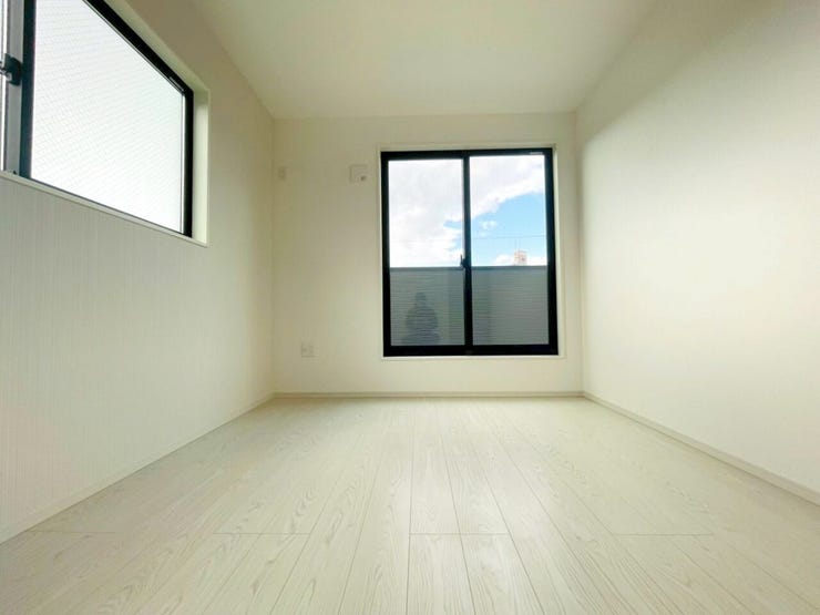 ■□2号棟■□
<洋室1:6.3帖>南西側洋室