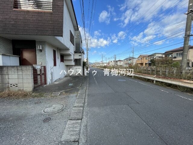 【西側 前面道路】