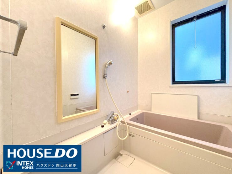 【便利な追い焚き機能付き!】
便利な追い焚き機能付きだから、家族の入浴時間がバラバラでも、いつでも温かいお風呂に入れますね!