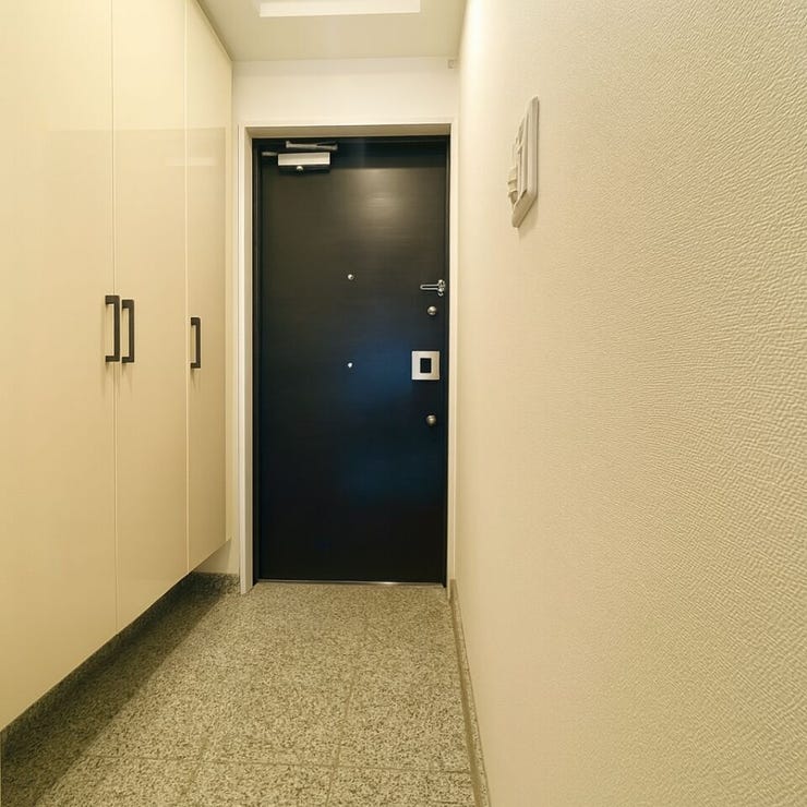 玄関収納のスペースもたっぷりと用意しています☆
※家具消しの修正を行っております。