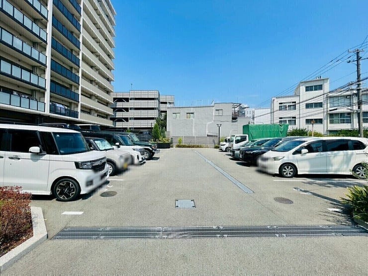 敷地内駐車場有☆(空き状況は要問合せ)