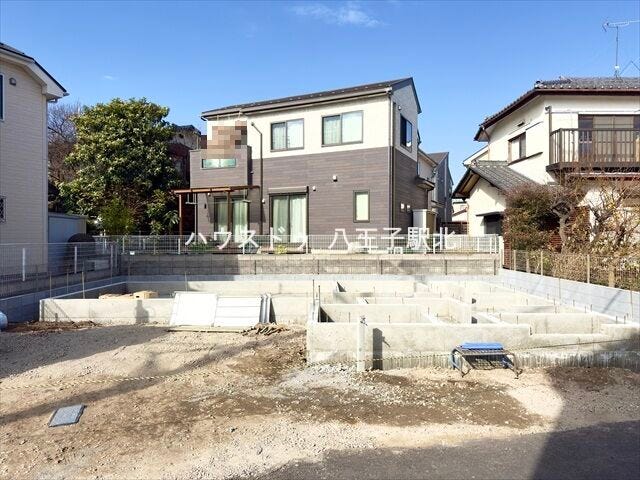 【外観】
基礎が出来てきました♪\完成までは同等物件をご紹介いたします/ お気軽にお問合せ下さいませ。