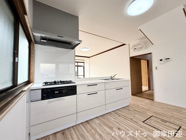 ■□■家族の「美味しい」が集まる、喜びを生み出す舞台■□■高い機能性と美しいデザインを両立。料理する人も、待つ人も、笑顔になれる場所です