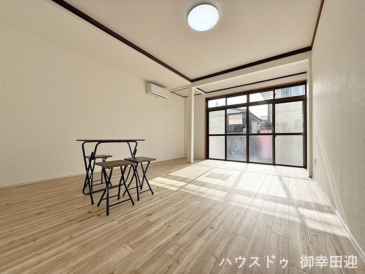 ■□■安らぎと笑顔の中心地■□■陽光が優しく降り注ぎ、会話が自然と弾む。ここでは、毎日が特別な時間へと変わります