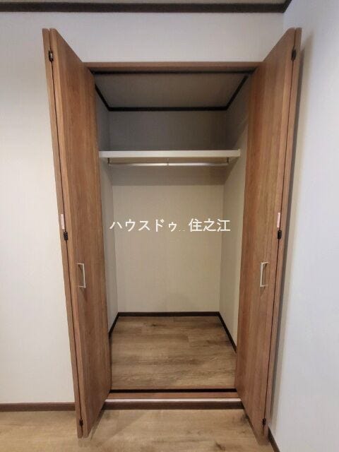 リビングにも収納ございます。収納豊富です
