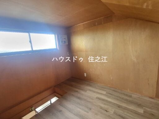 たっぷり収納ができる屋根裏収納ございます