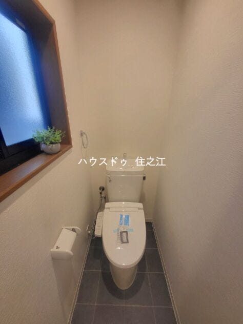 温水洗浄便座付きトイレ