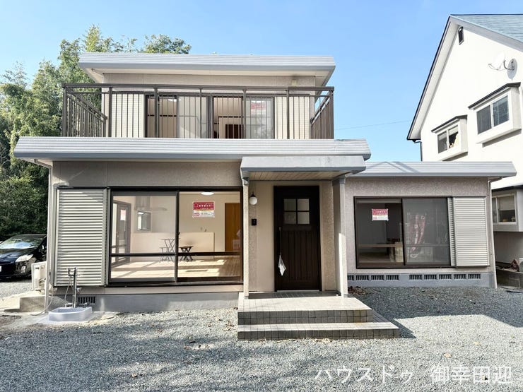 ■□■理想を叶える、新しい暮らしの舞台■□■高いデザイン性と機能性を兼ね備えた住まい。ここで、家族の新しい物語が始まります。