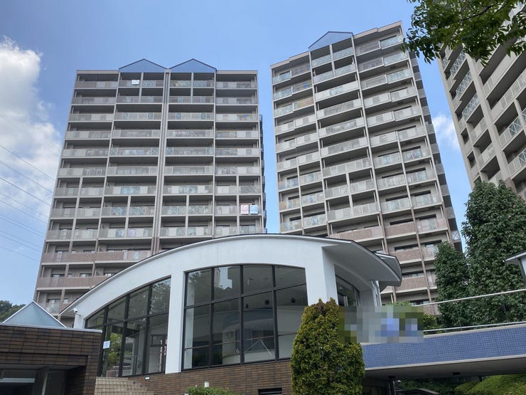 【外観】
B棟(右側)