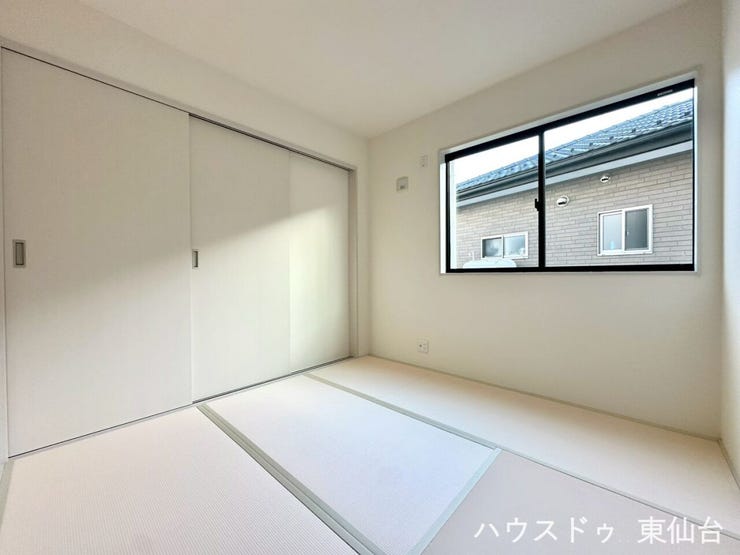 秘密基地間のある落ち着いた和室のお部屋です♪