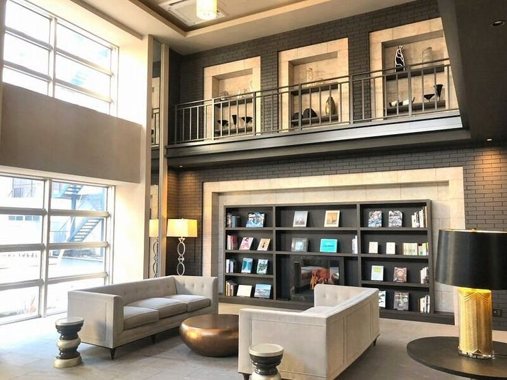 エントランス内