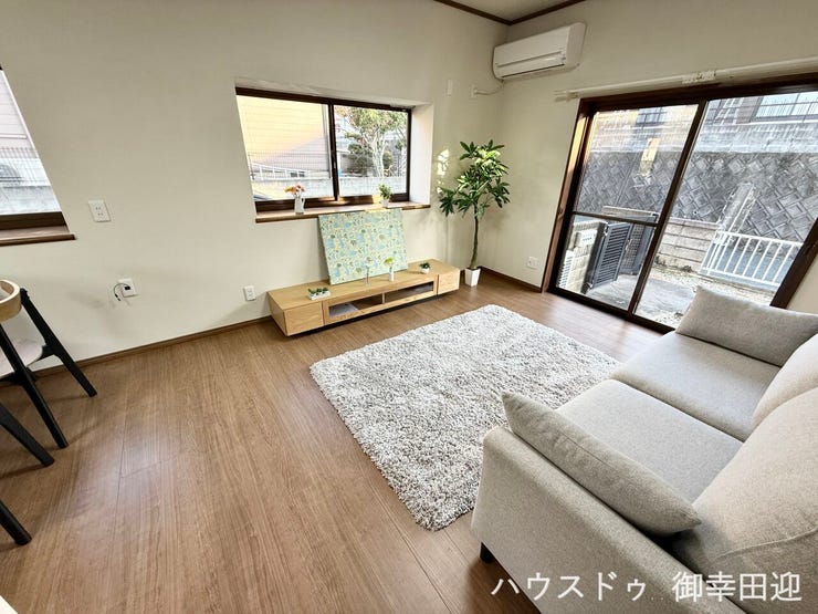 ■□■安らぎと笑顔の中心地■□■陽光が優しく降り注ぎ、会話が自然と弾む。ここでは、毎日が特別な時間へと変わります。