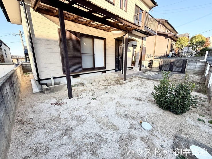 ■□■遊びと安らぎの多目的空間■□■子どもが安全に遊べ、ペットと触れ合い、大人も自然に癒やされる、暮らしを彩るスペースです。