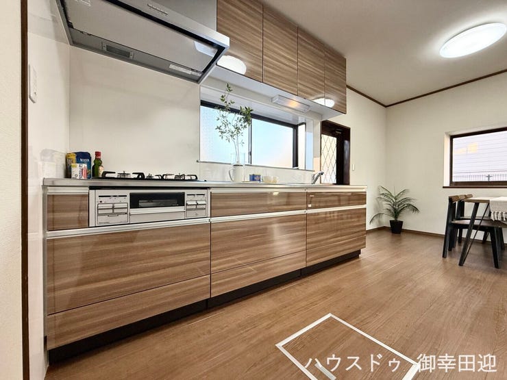 ■□■家族の「美味しい」が集まる、喜びを生み出す舞台■□■高い機能性と美しいデザインを両立。料理する人も、待つ人も、笑顔になれる場所です。