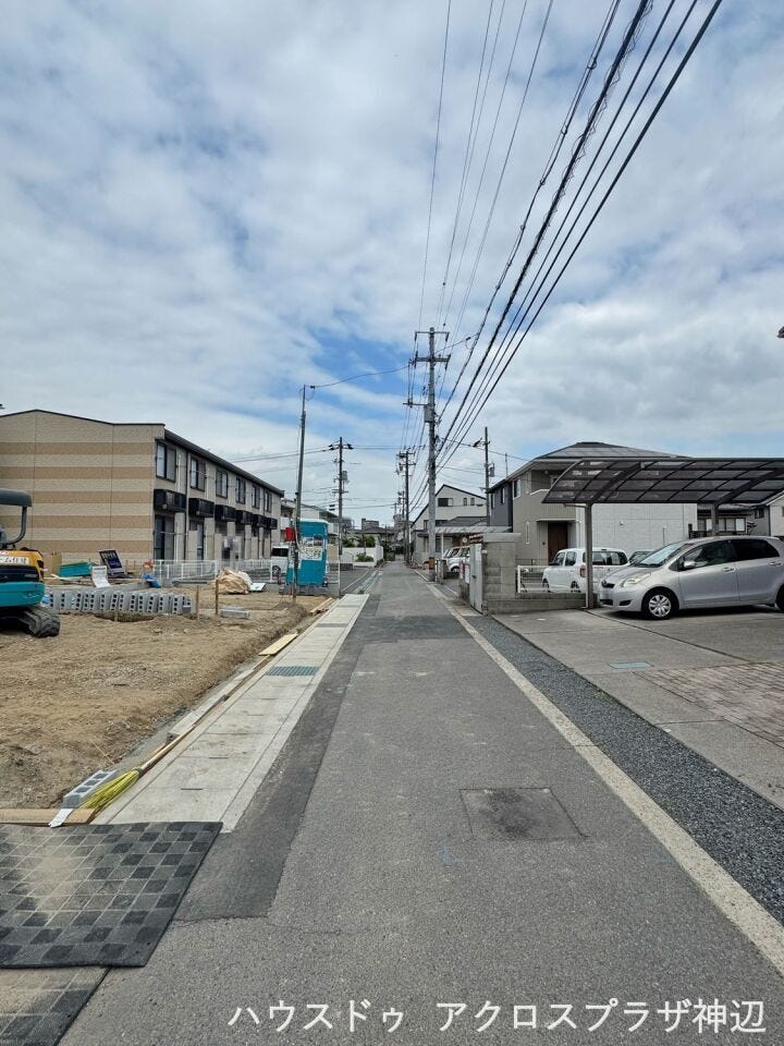 【南東側公道】