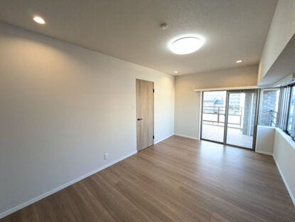 洋室6.8帖