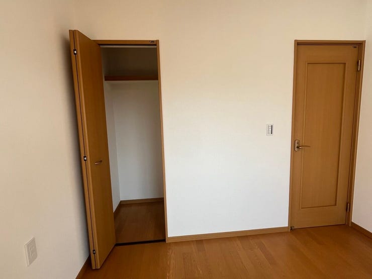 2階6帖洋室クローゼット