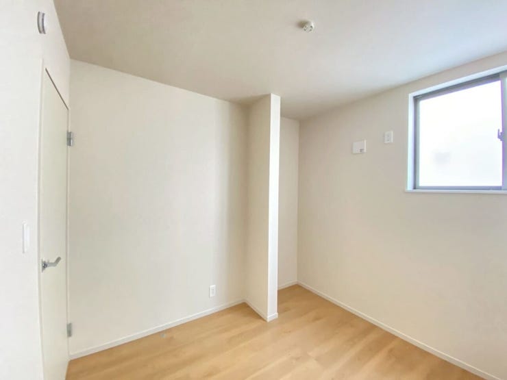 一部、仕切りがあるため自分好みにカスタムでき
自分の空間が作れますね♪