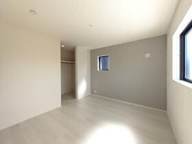 【同社施工例】
スタイリッシュな印象のお部屋。ウォークインクローゼット付きで収納に困りません