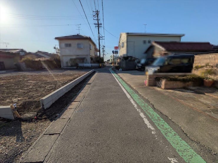 北側前面道路
2025/12/7撮影