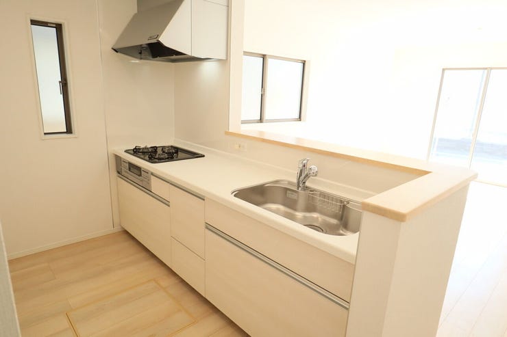 ◇キッチン◇ 同仕様
使い勝手の良いカウンターシステムキッチン♪
家事がはかどりそうです♪