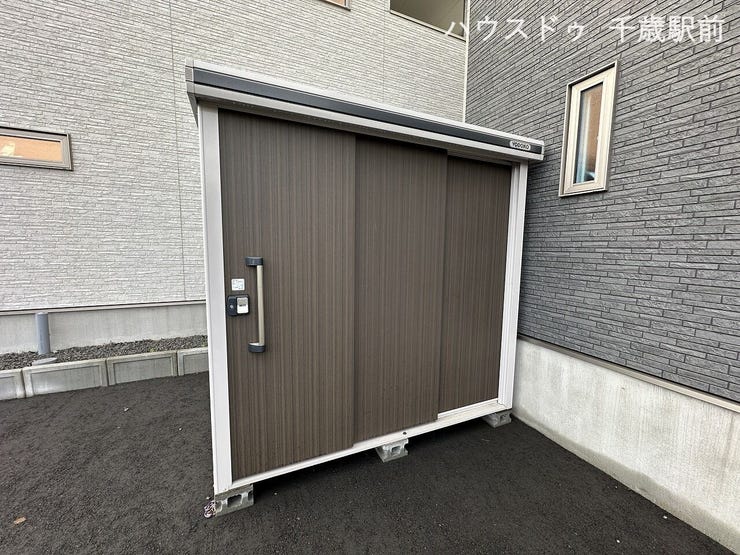 ◆タイヤ等が保管できる外物置付◆