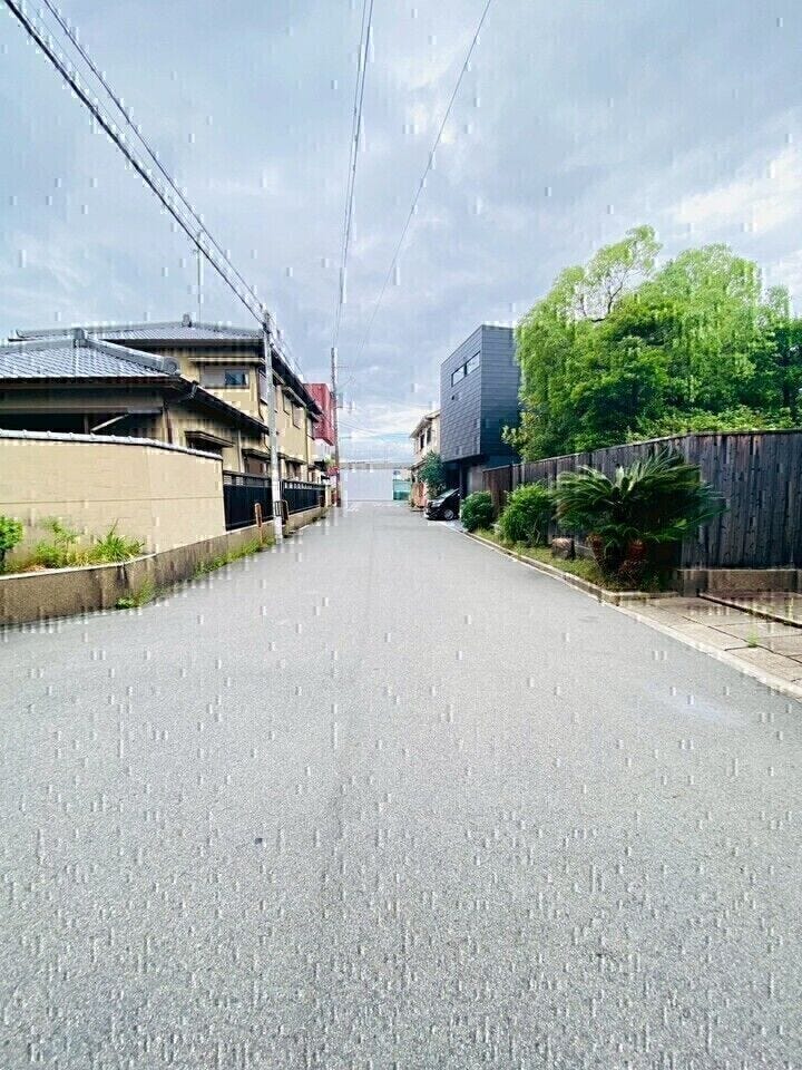 前面道路も広く大きな車をお持ちの方でも通行や駐車しやすくなっています★