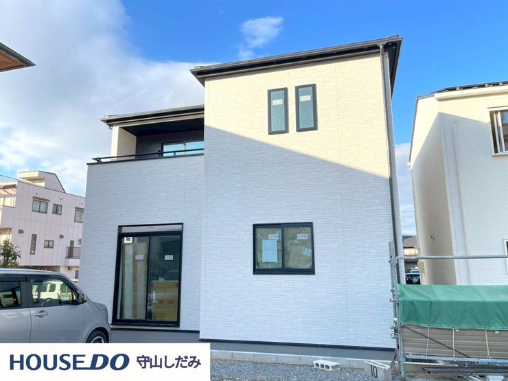 【陽当り良好】明るく暖かな光が差し込む家で、毎日が元気にスタート。南向きや開放的な窓からの自然光がたっぷりと室内に届き、季節を問わず温かみのある空間が広がります。家族全員が心地よく暮らせる住まいです。