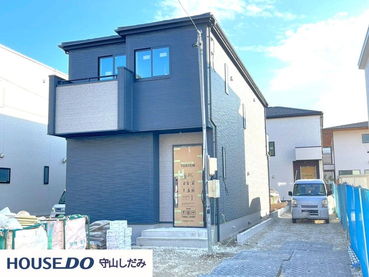 【小学校まで徒歩10分圏内】通学も快適で安心な距離。お子さまが自分で通学できる距離感で、毎日の歩行も健康的な習慣に。徒歩圏内の小学校なら、急な用事にもすぐに対応でき、学校との連携もスムーズですね。