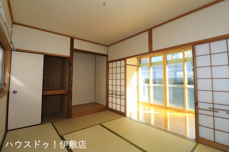 【和室】
和室と洋室が続き間となっており、広々とした空間です!