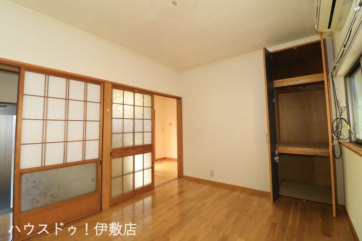 【洋室】
押し入れ付きの洋室です