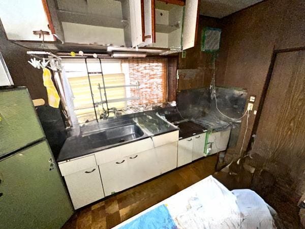 現況・キッチン