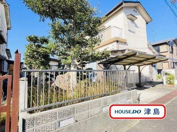 現在上物があり解体後、更地でのお引渡しになります。建築条件のない物件ですのでお好きなハウスメーカーで建築可能です。あなた好みの暮らしに合った間取りやデザインでお家づくりを始めませんか?