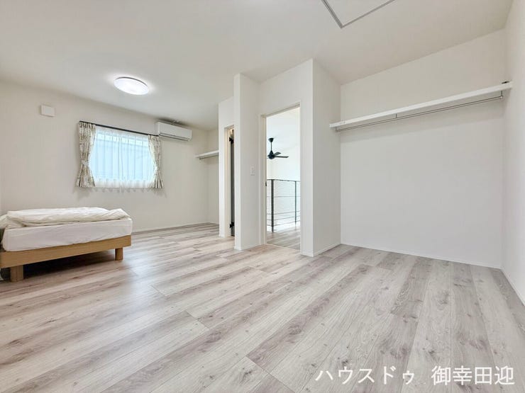 ■□■用途が広がる、自由な居室■□■寝室、書斎、趣味の部屋。家族の成長やライフスタイルに合わせ、様々な使い方ができる快適な空間です