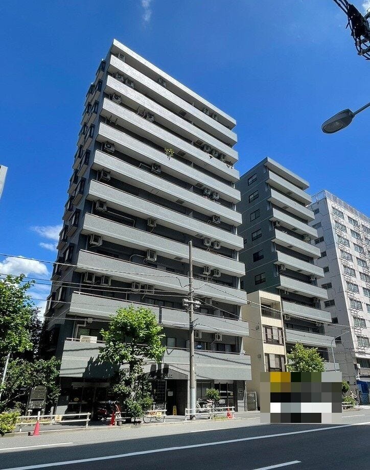 【外観】
都営大江戸線・つくばエクスプレス線「新御徒町」駅より徒歩4分のマンションです