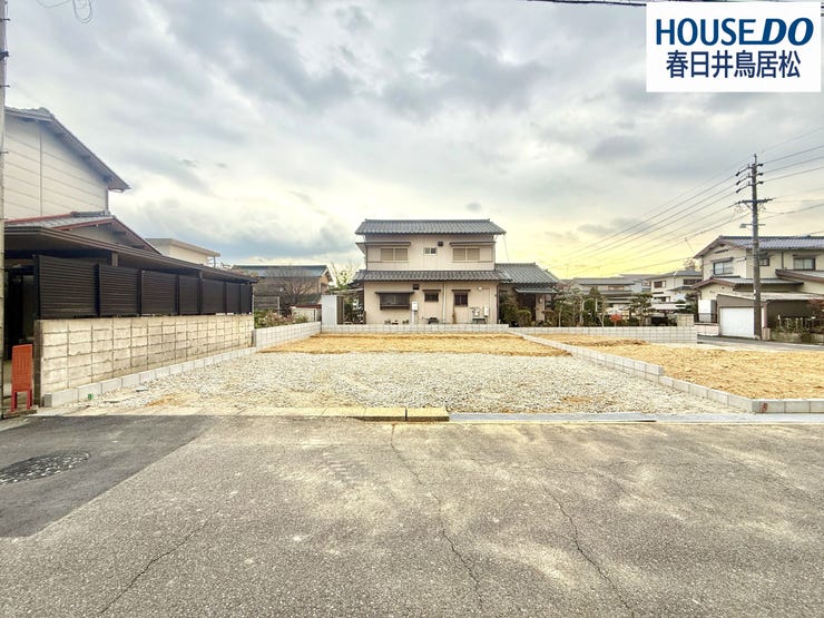 【外観】
◇12月8日撮影 外観写真◇
小中学校まで徒歩5分圏内♪閑静な住宅街「高森台6丁目」に全2棟の新築戸建が登場です♪丈夫で長持ち!安心の長期優良認定住宅です♪減税や優遇措置等、受けられます♪