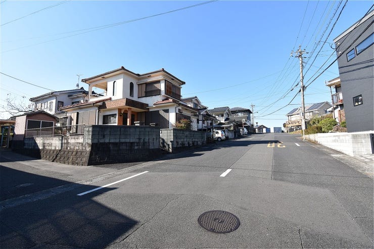 車通りも少なく、お子様とのお散歩も安心してできる閑静な住宅地