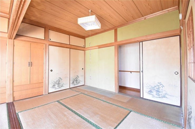 寒い時期にはこたつを出して、ご家族団らんのひと時を♪