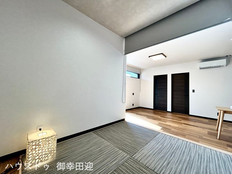 ■□■憩いと多用途の万能空間■□■ゲストをもてなし、昼寝や家事にも使える、畳のぬくもりが心地よい多目的スペース