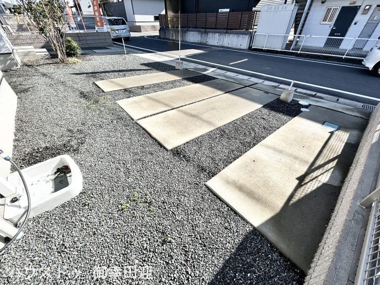 ■□■車と趣味の幅が広がる場所■□■単なる駐車スペースではない、洗車やタイヤ交換、DIYにも使える多目的な屋外スペースです