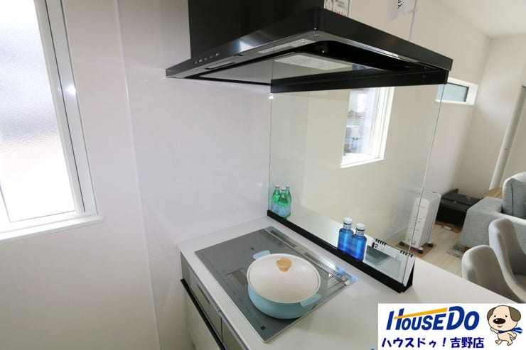 IHクッキングヒーター採用で、お子様やご高齢の方がいらっしゃる家庭も安心ですね。