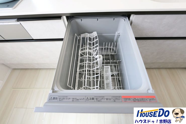 【食器洗浄乾燥機付】食後の片付け時間が省け、家族とゆっくり過ごす時間が増えます。