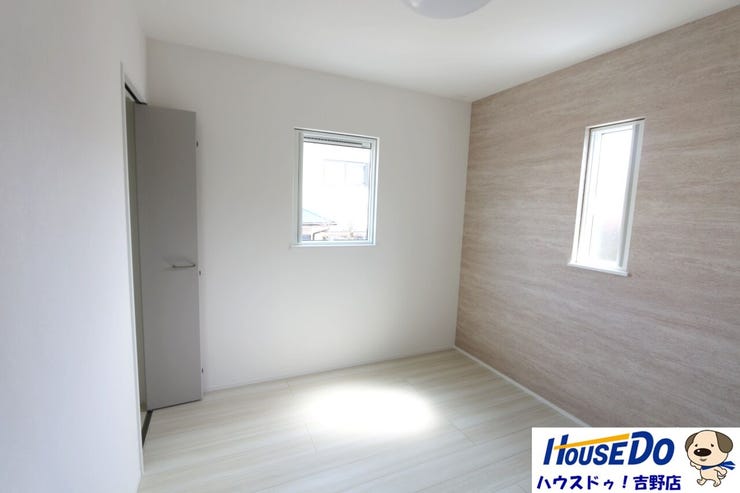 2階洋室4.5帖。全居室収納あり。お部屋をスッキリ片付けられます。