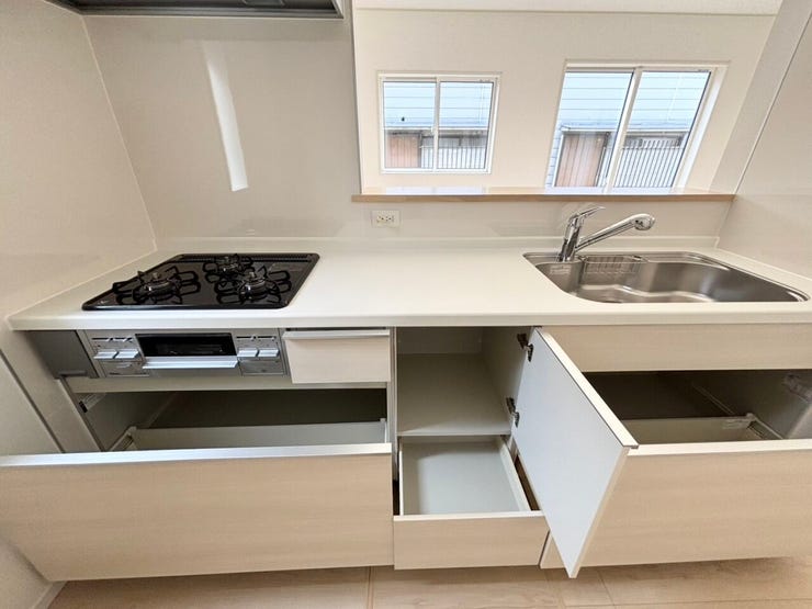 収納力のあるキッチン。
調理器具をすっきり整理でき、快適にお料理が楽しめます♪